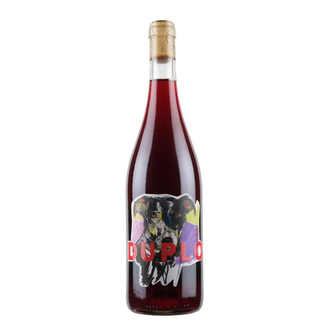 Bottle shot of Duplo Chillable Red 2022, produced by Bojo do Luar, buy classic and natural wine online on Primal Wine, the best wine shop in the United States – primalwine.com