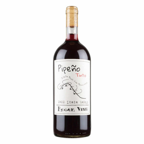 Bottle shot of Rogue Vine Pipeño Tinto 2022, produced by Rogue Vine, buy classic and natural wine online on Primal Wine, the best wine shop in the United States – primalwine.com