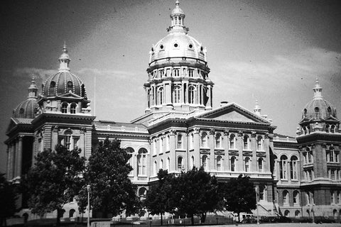 Black and white photo of Des Moines