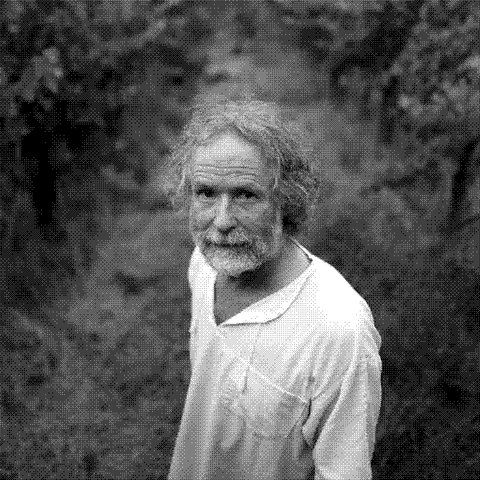 Clos Saron, natural wine producer, in the vineyard in California's Sierra Foothills
