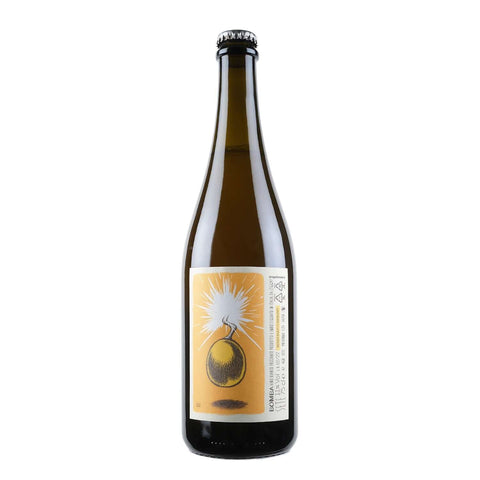 Bottle shot of Sete Bomba Orange Pet-Nat 2022, produced by Sete Vini Naturali, buy classic and natural wine online on Primal Wine, the best wine shop in the United States – primalwine.com