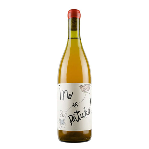 Bottle shot of No es Pituko Orange Sauvignon Blanc, produced by Viña Echeverría, buy classic and natural wine online on Primal Wine, the best wine shop in the United States – primalwine.com