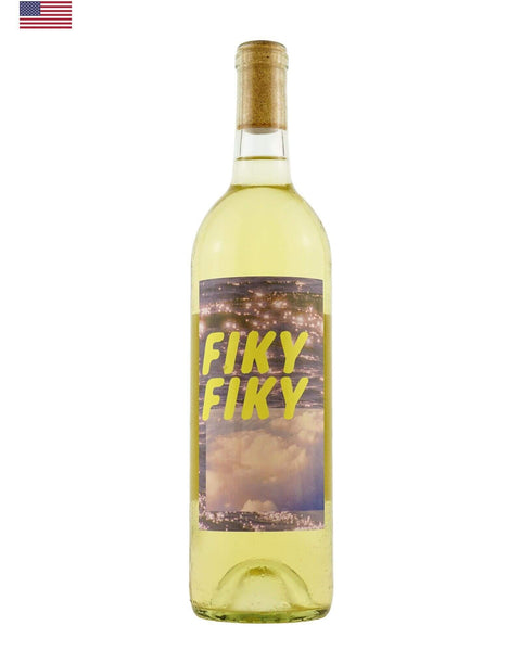 Fiky Fiky 2020, a natural blend of Chardonnay and Sauvignon Blanc from Italy