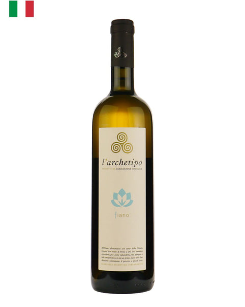 L'Archetipo Fiano Orange 2020, a natural orange wine from Italy, showcasing the unique character of the Fiano varietal